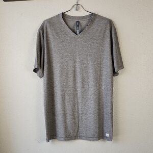 Vuori Strato Tech V-Neck Tee Size L